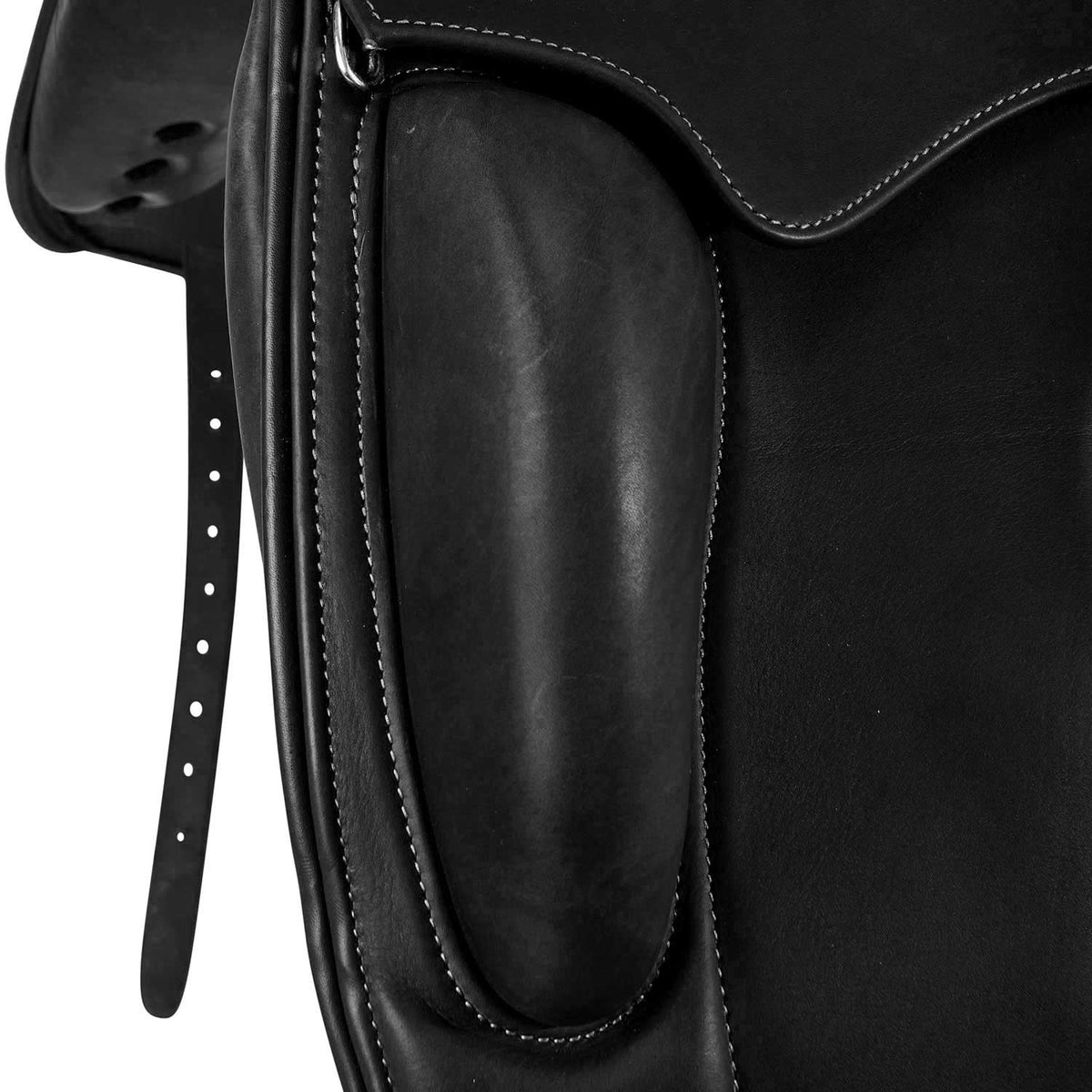Acavallo Perugino dressage saddle short knee blocks