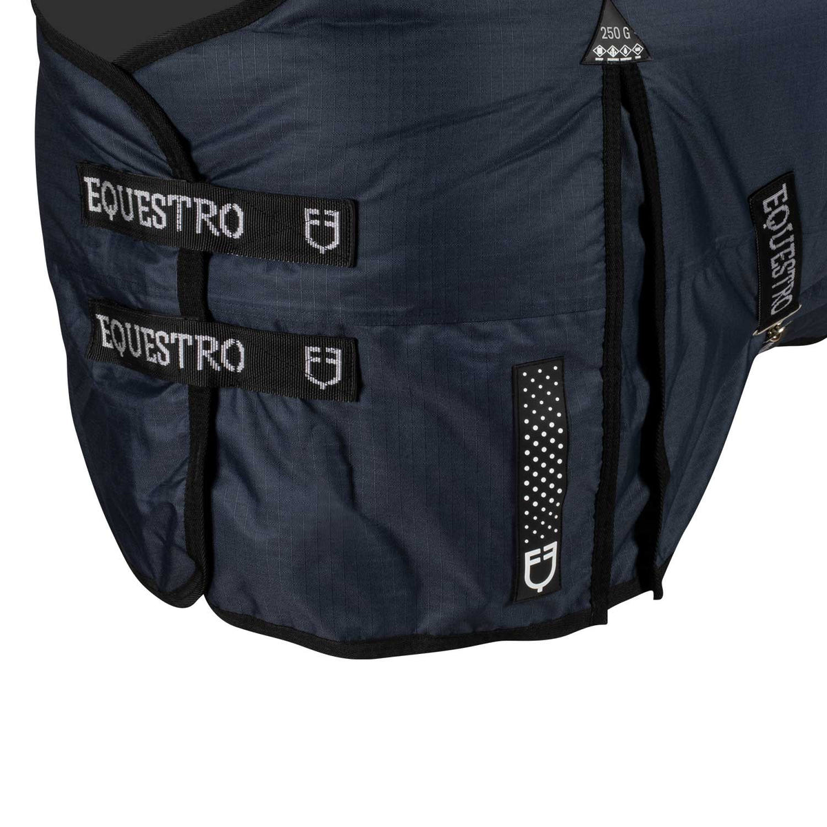 Equestro Nevada 250 gr turnout rug in rip-stop fabric