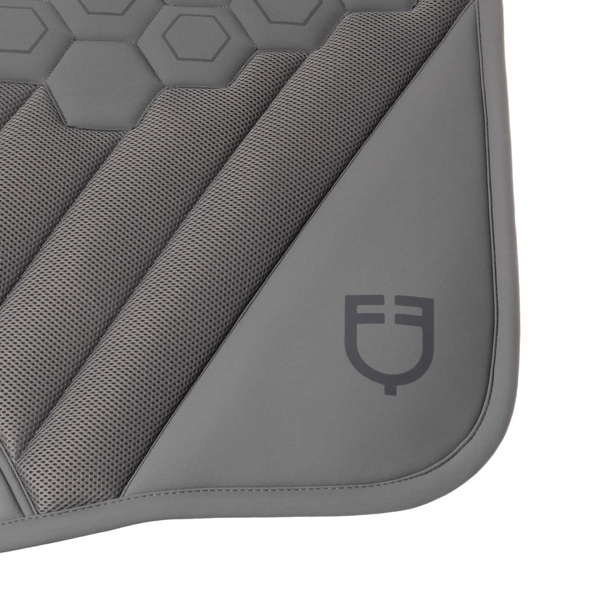 Equestro Ridertechnology jumping saddle pad