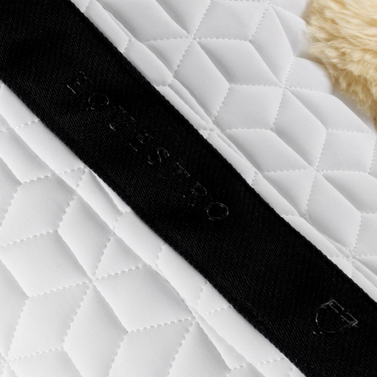 Equestro Technical fabric pad with sheepskin