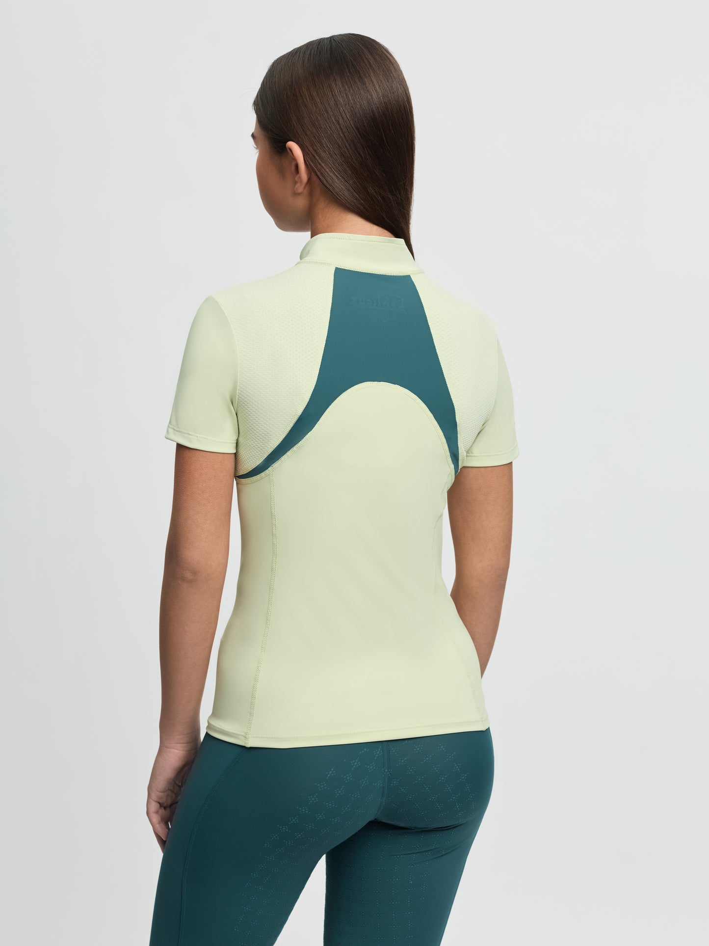 LeMieux SS26 Young Rider Mia Mesh Base Layer