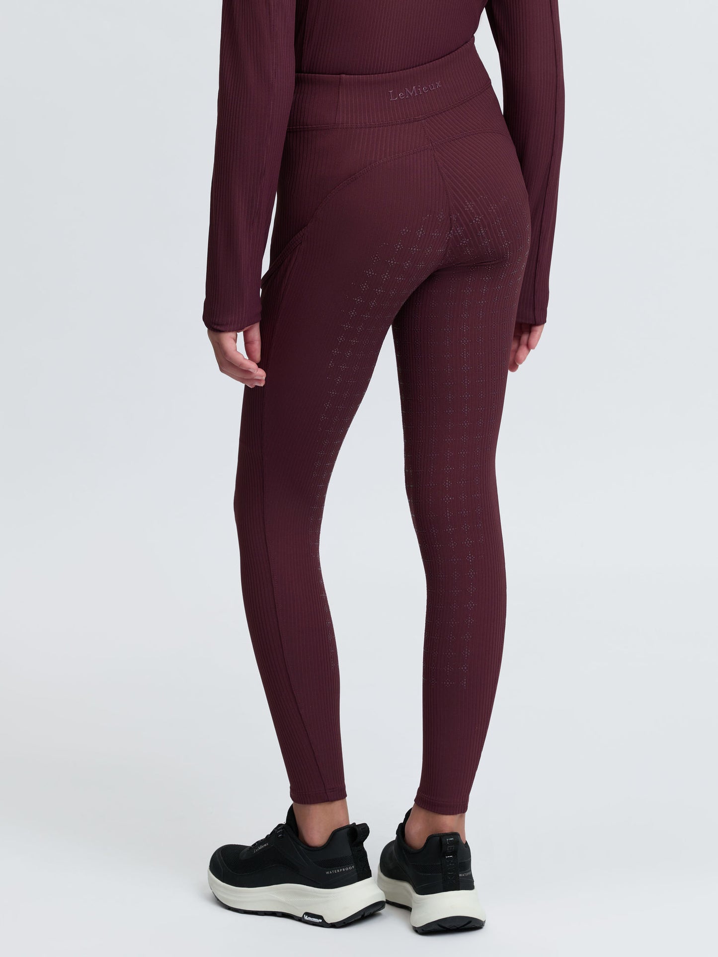 LeMieux AW26 Young Rider Orla Ribbed Pull Ons