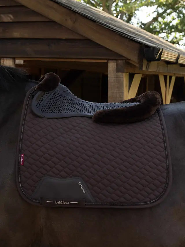 LeMieux AW26 Gel-Tek Shaped Vegan-Wool Half Pad